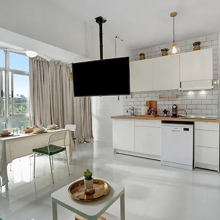 Paradise Studio Bel Air Apartment *